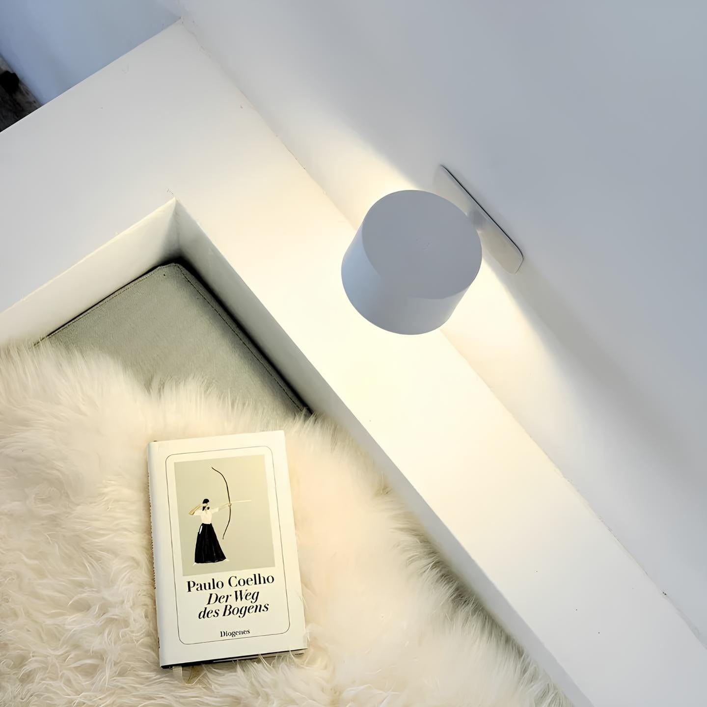 Charly | Battery Powered Wall Lamp | Rechargeable, 360° Adjustable and Wireless for Bedrooms, Hallways, and Reading Corners