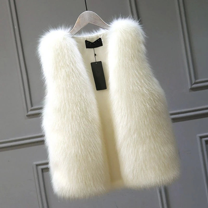 Charly Fashion | For Women Luxury and Warmth for the Cold Seasons