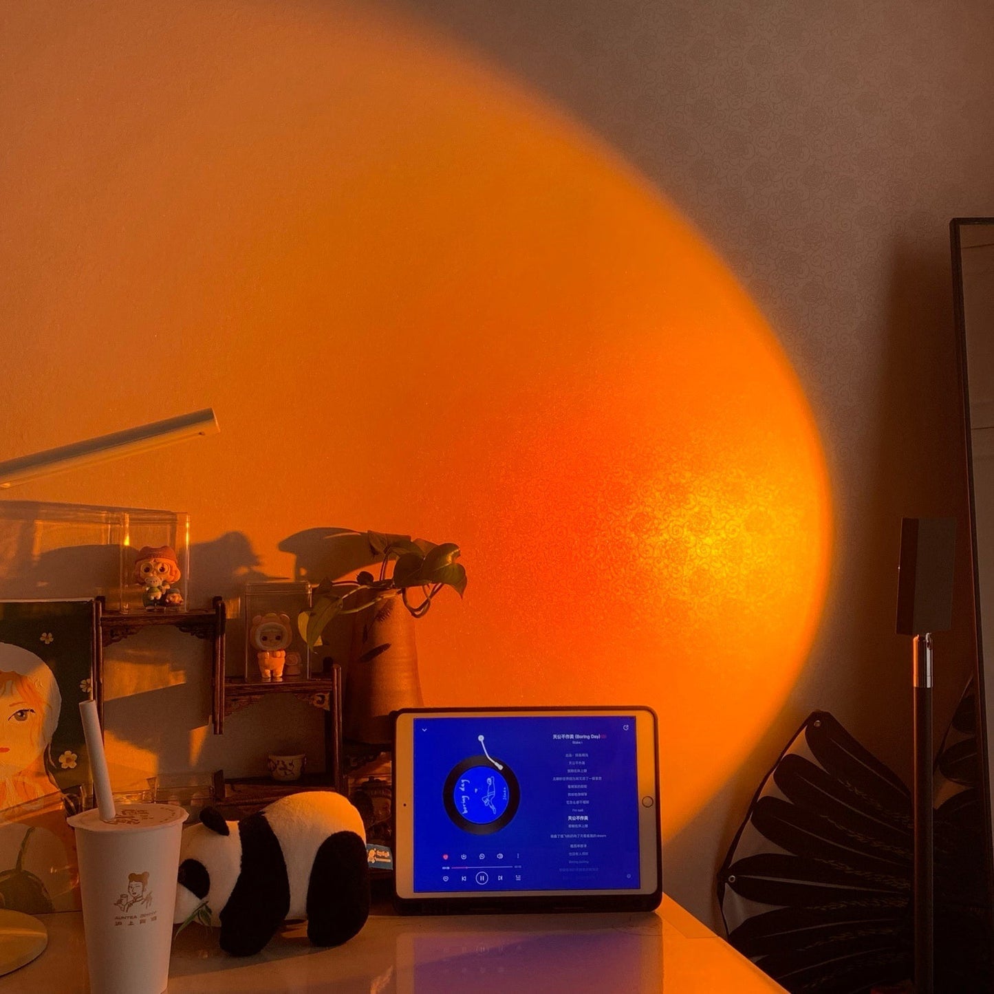 Charly | LED Color Projector Floor Lamp | Minimalist Halo Light Effect