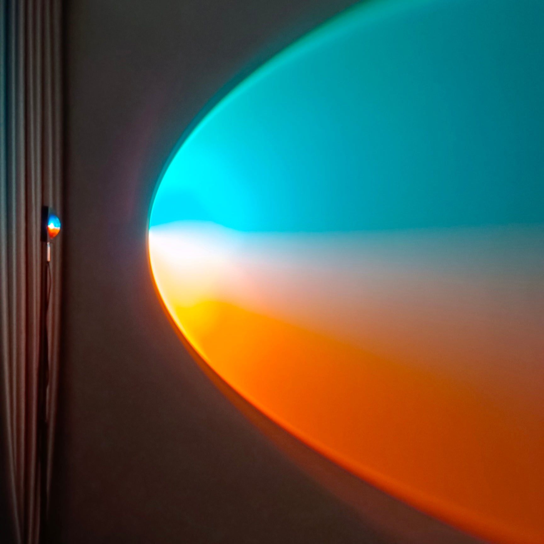 Charly | LED Color Projector Floor Lamp | Minimalist Halo Light Effect