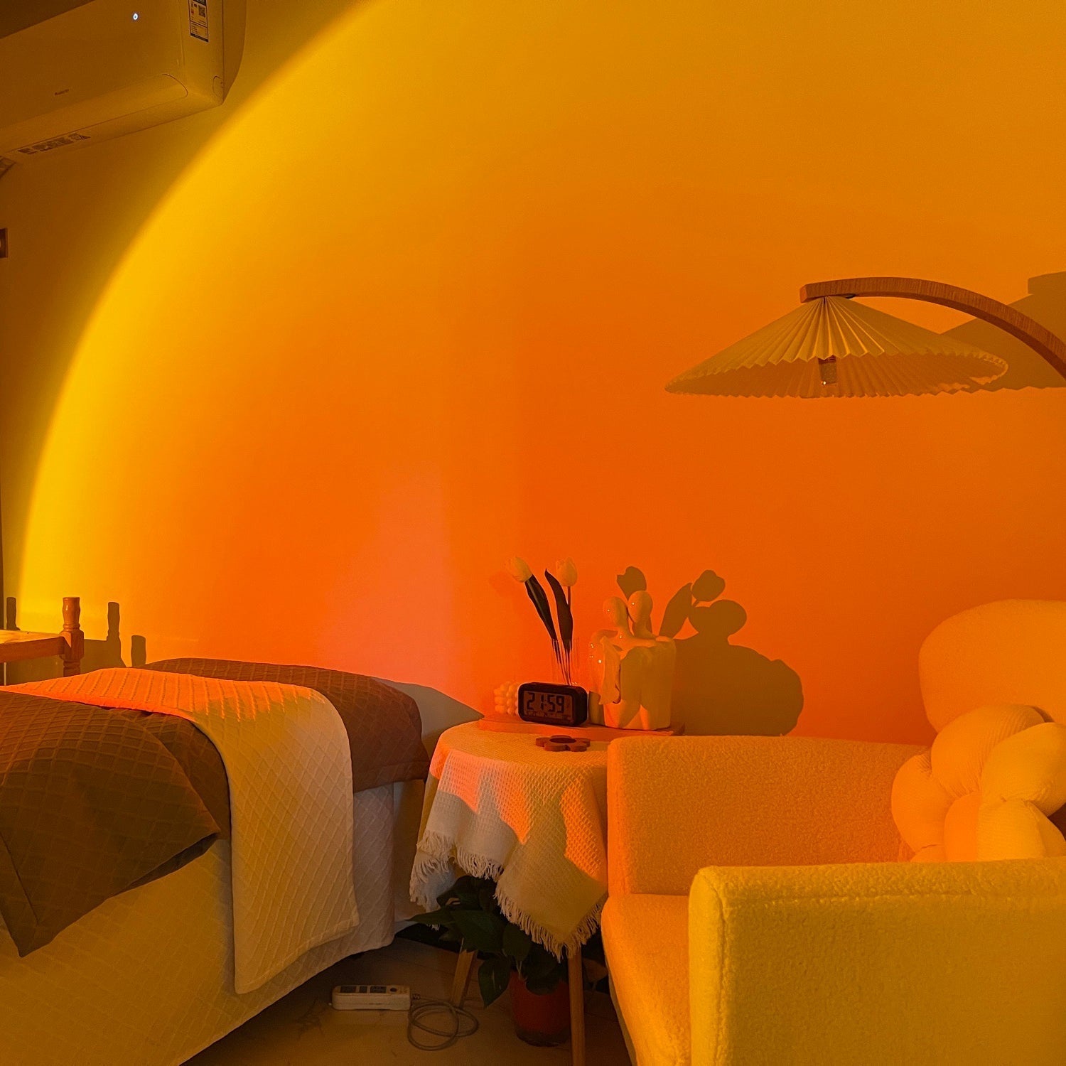 Charly | LED Color Projector Floor Lamp | Minimalist Halo Light Effect