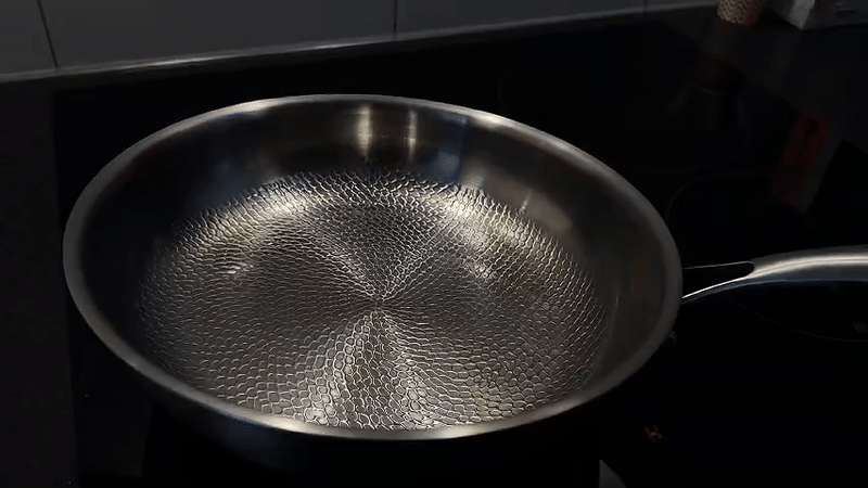 Charly | PREMIUM PAN - High quality titanium pan without coating for all cooktops