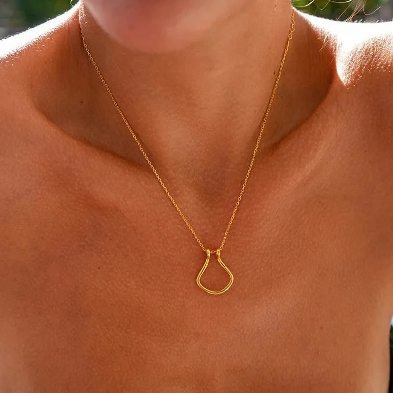 Charly | Protect your precious ring when you're not wearing it!