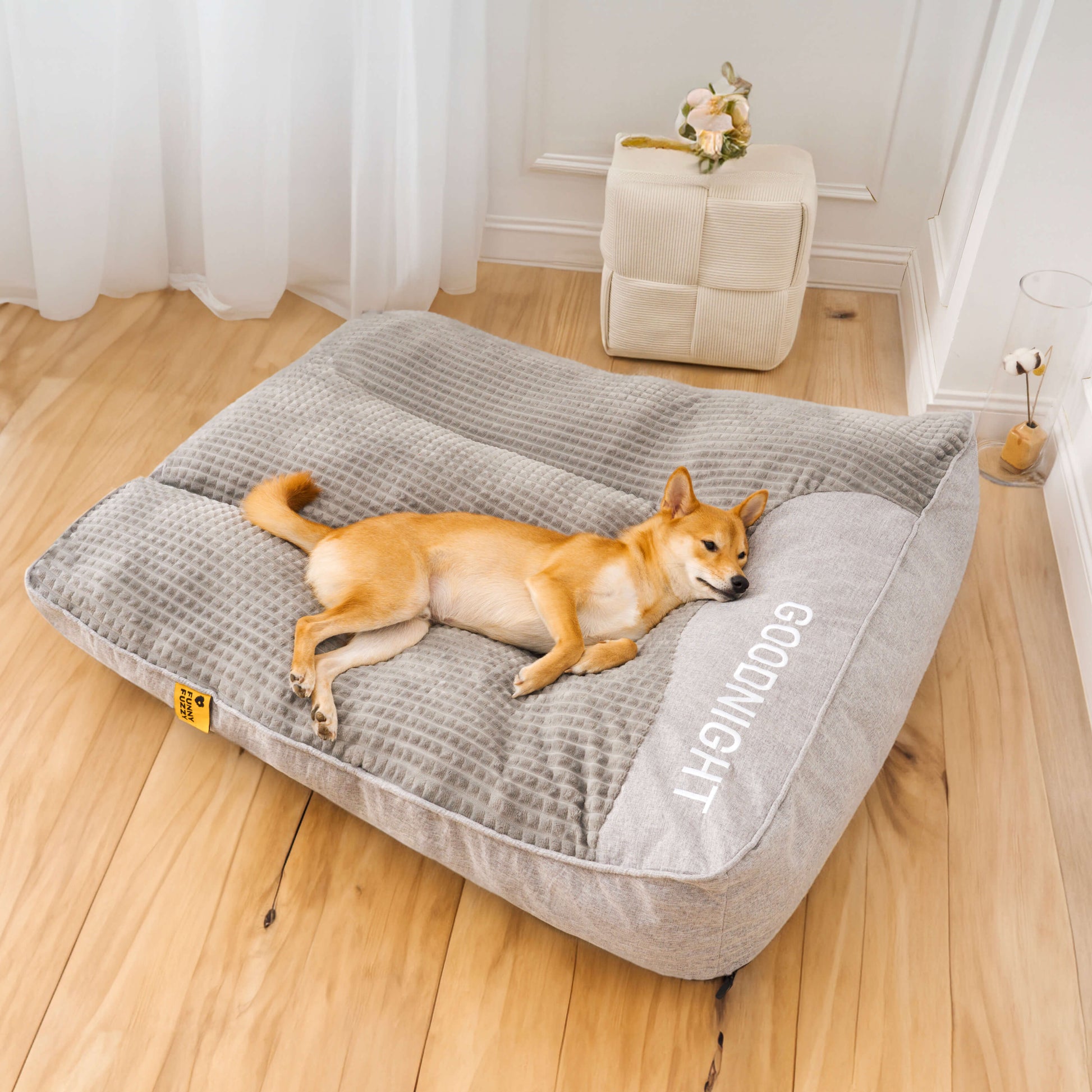 Charly | Thick scratch-resistant spine protection dog bed