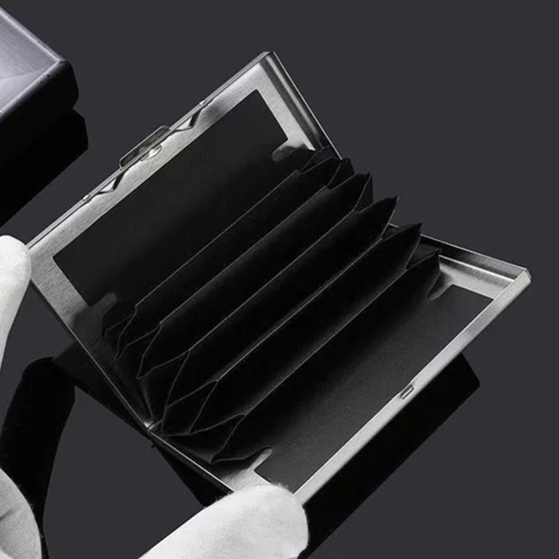 Charly | Ultra-thin Card Holder with Theft and Demagnetization Protection