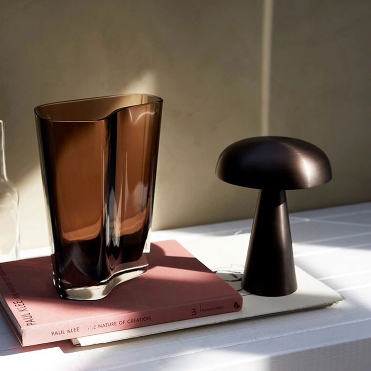 Charly | Wireless Table Lamp | Rechargeable Mushroom Design