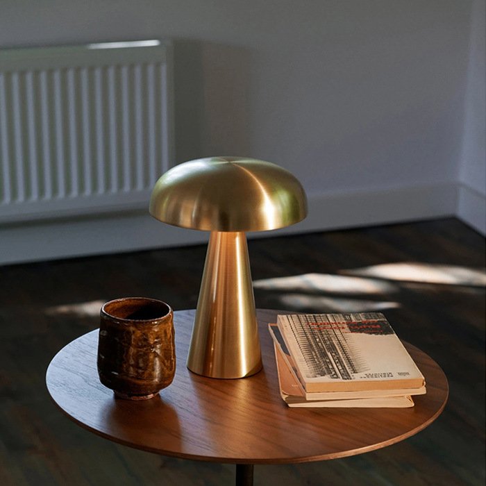 Charly | Wireless Table Lamp | Rechargeable Mushroom Design