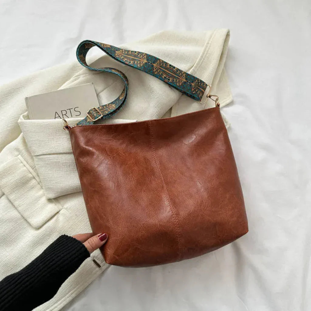 Charly | Women's Vintage Style Shoulder Bag