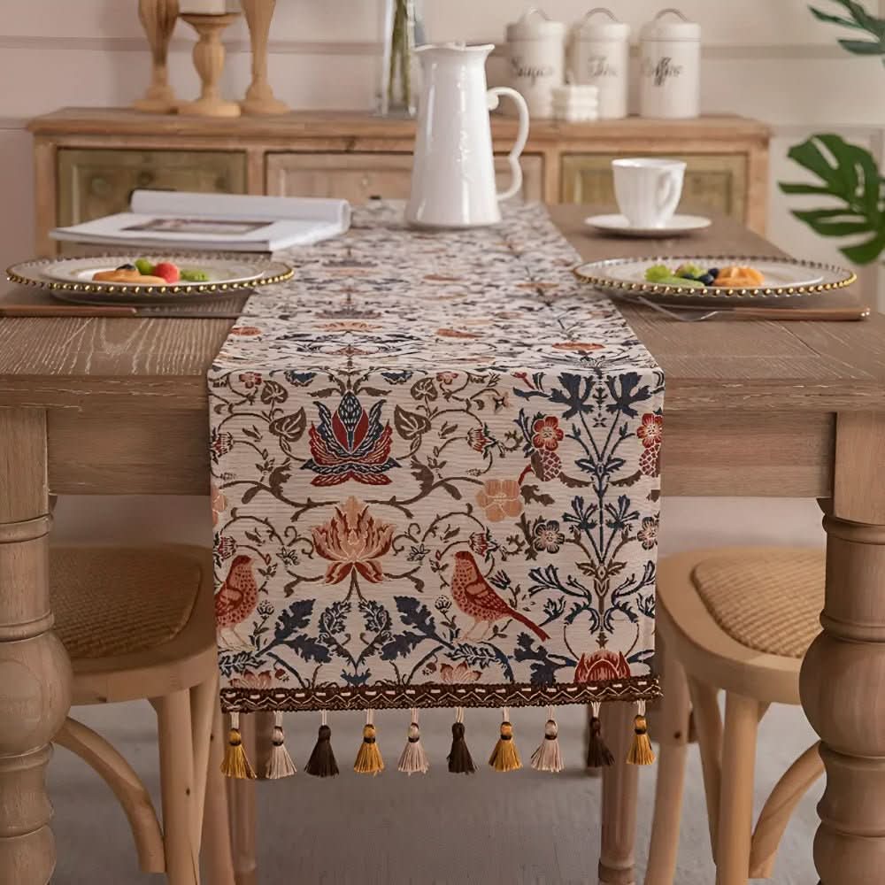 CLASSICLINENS – Elegant table runner with floral and bird motif