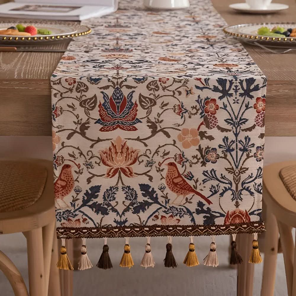 CLASSICLINENS – Elegant table runner with floral and bird motif