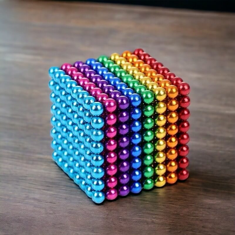 Colored Magnetic Balls in Sets