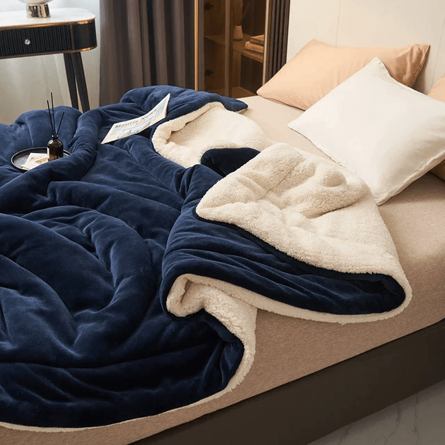 COZYLUXE – Luxurious Fleece Blanket for Comfort & Warmth