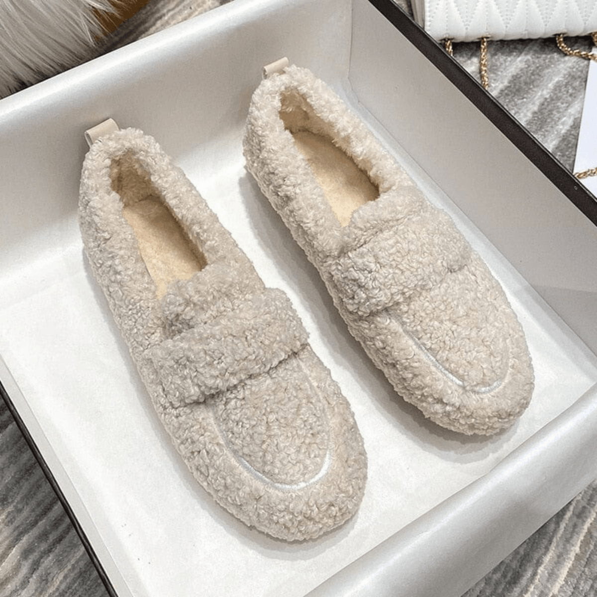 ELEGANSTEP – Elegant Winter Slippers for Warmth and Comfort