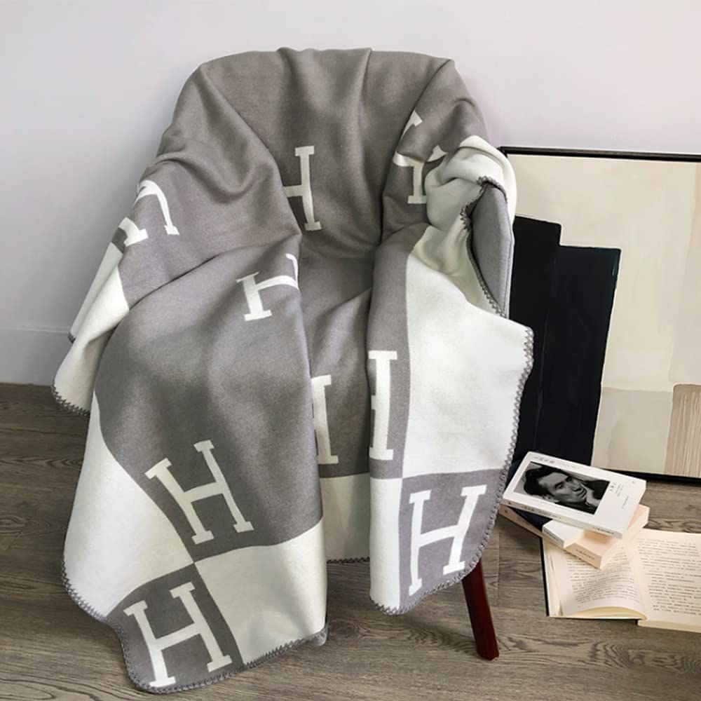 Elegant Blanket for a Stylish Home - LuxBlanket