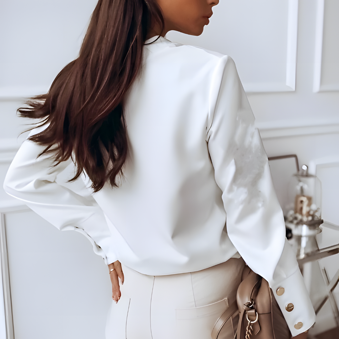 Elegant Button-Up Shirt with Flattering Cut