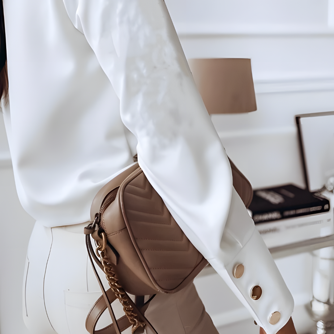 Elegant Button-Up Shirt with Flattering Cut