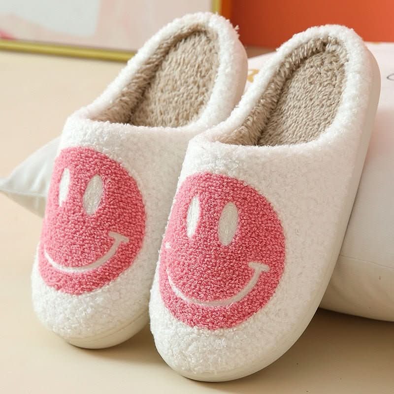 FLUFFYSMILE – Cozy Winter Slippers with Smiley and Thickened Silicone Sole