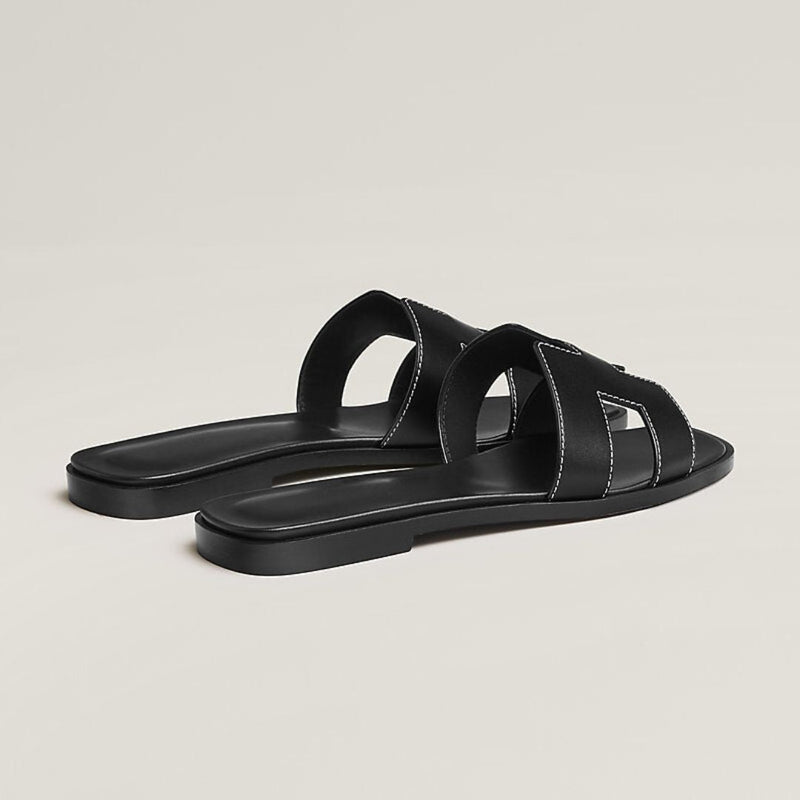 Margot – Flat sandals with straps and non-slip sole