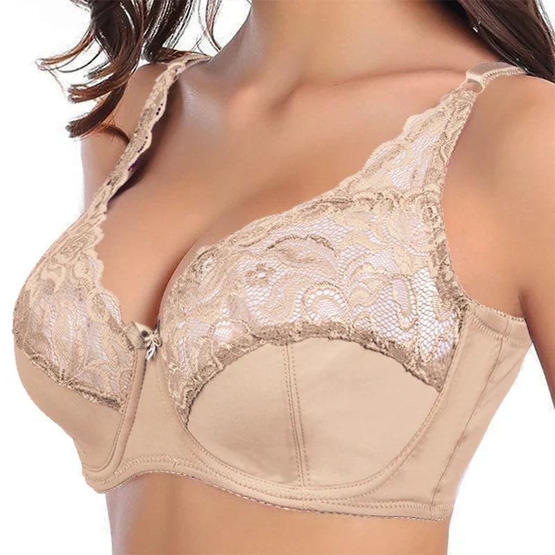 Plus-size lace push-up bra