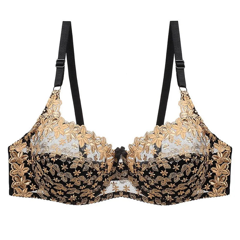 Plus-size push-up bra in embroidered lace