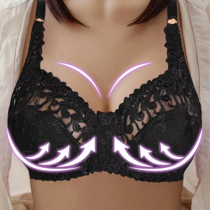 Plus-size push-up bra in embroidered lace