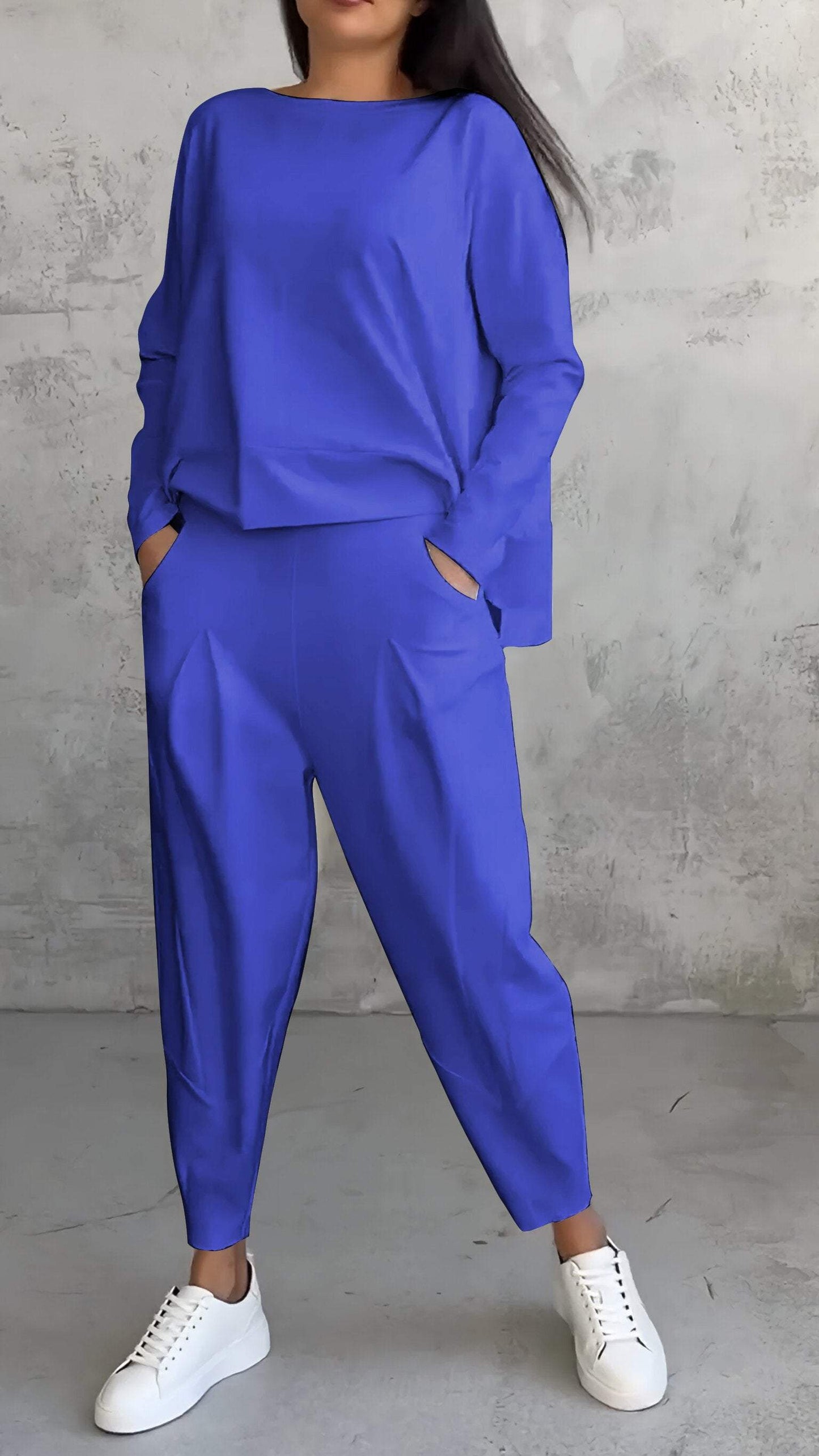 Two-Piece Leisure Suit with Round Neck and Long Sleeves